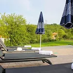 Lila Villa *